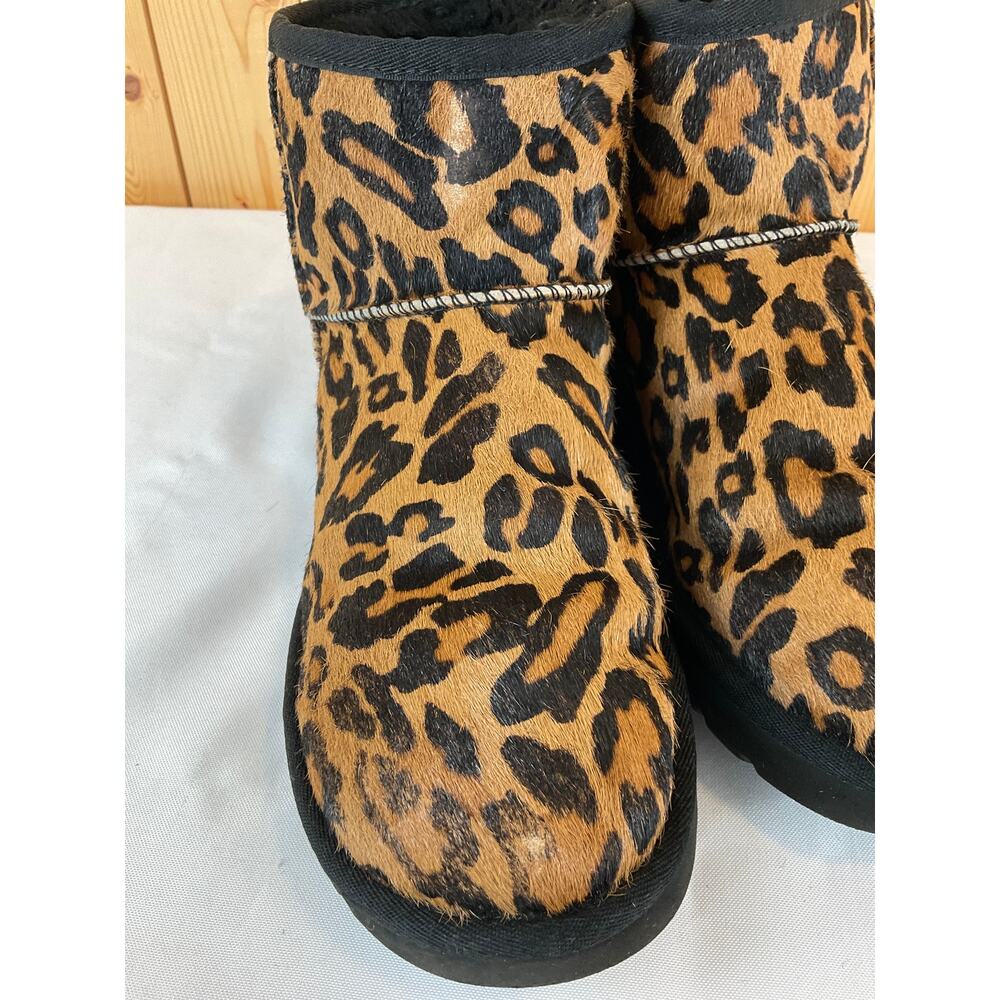 Ugg Women's Classic Mini Panther Print Boot, Brown/Black - Women's size 9 - Picture 10 of 10